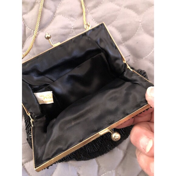 Vtg Walborg Small Black Scalloped Beaded  Shape Handbag Purse Gold Chain